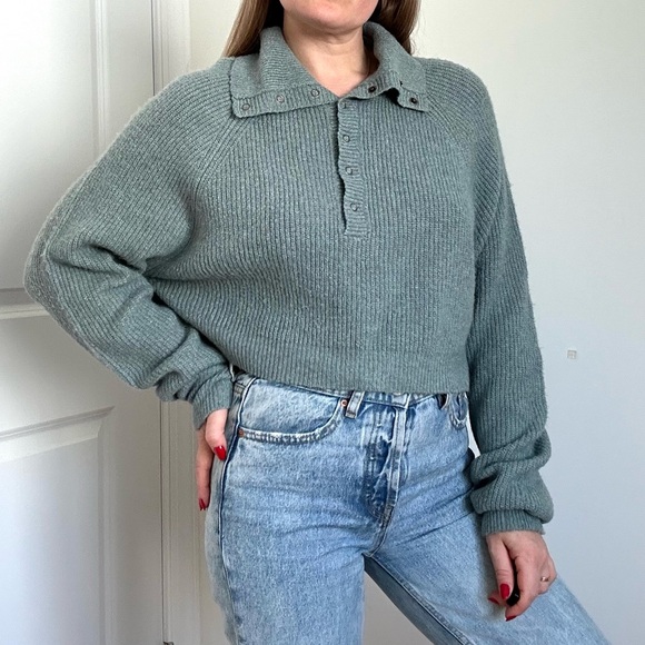 Half Snap Closure Long Sleeve Cropped Sweater with Side Slits - Picture 2 of 9